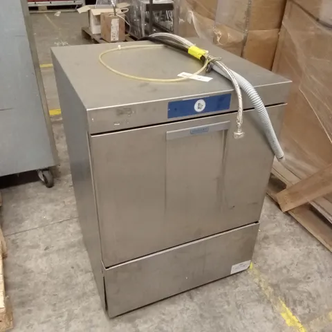 HOBART FXS400 CABINET DISHWASHER