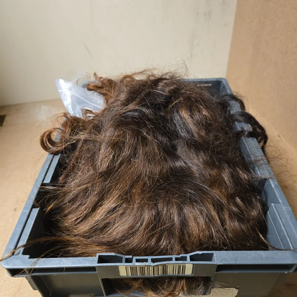 APPROXIMATELY 7 ASSORTED WIGS