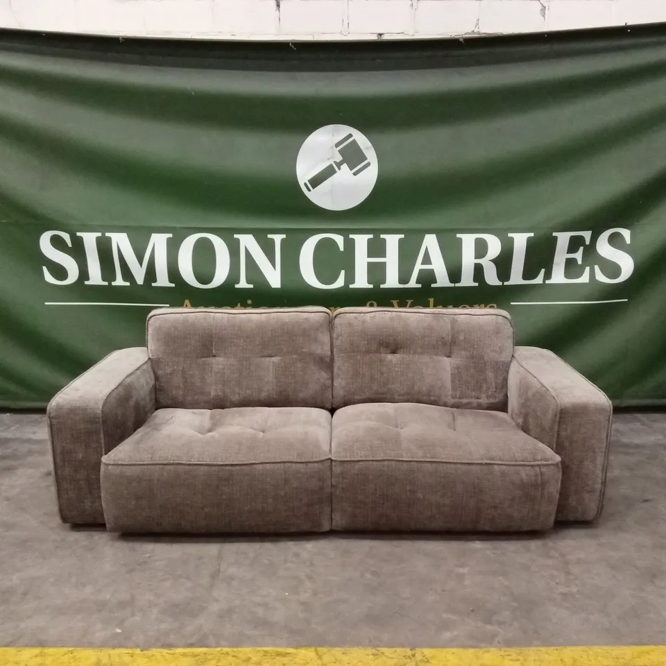 QUALITY DESIGNER ITALIAN MADE GRAVINA 3 SEATER FABRIC UPHOLSTERED SOFA