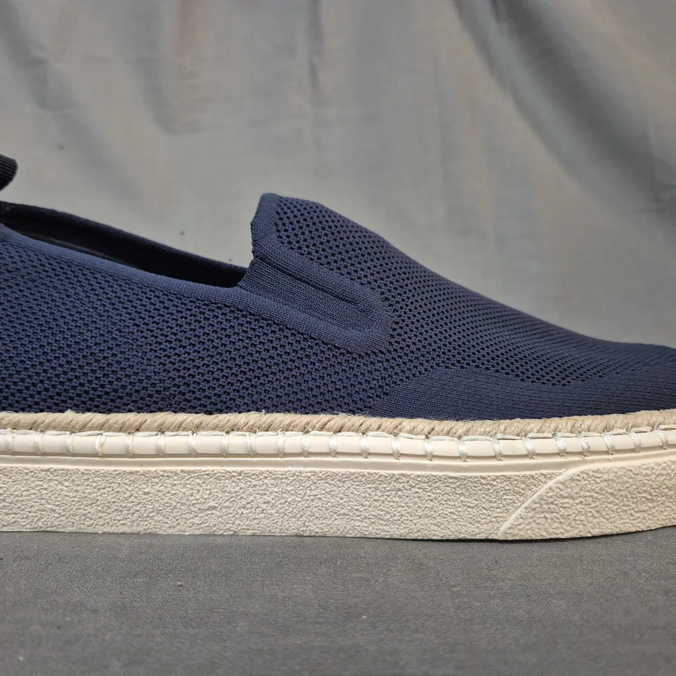 PAIR OF ZARA SLIP-ON SHOES IN NAVY EU SIZE 41