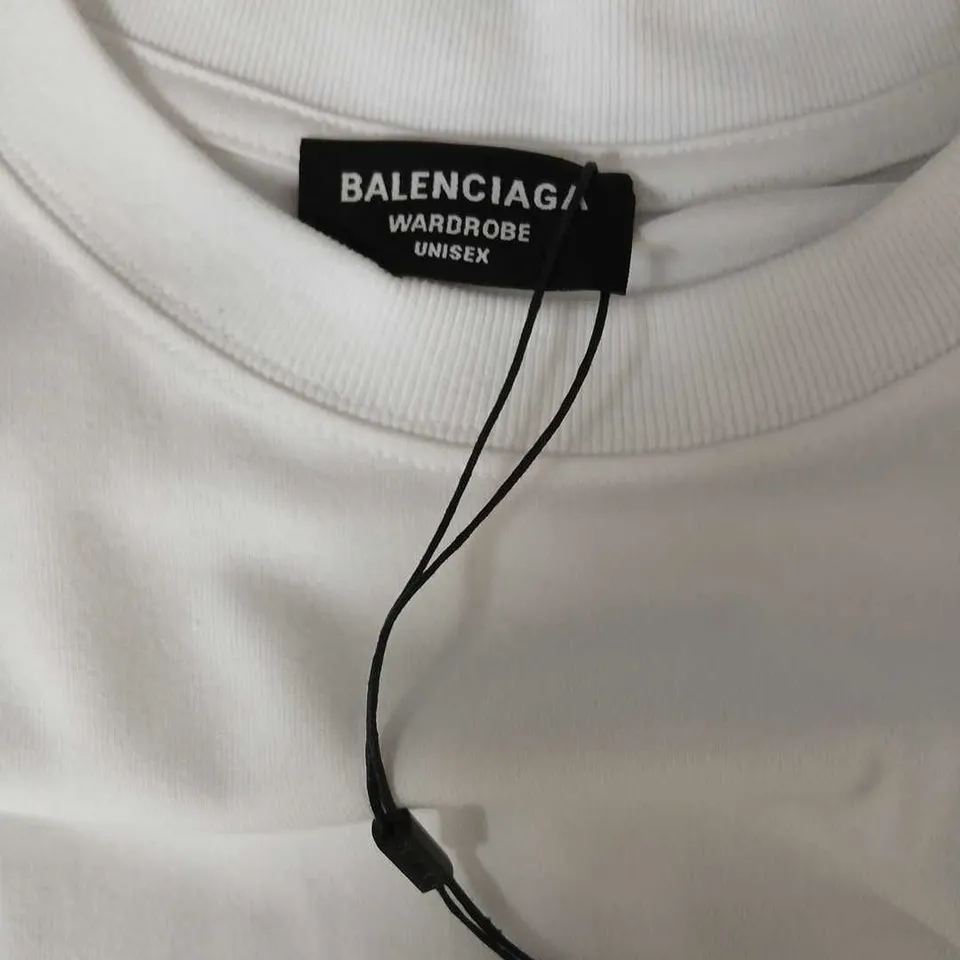 BALENCIAGA WARDROBE UNISEX WHITE T-SHIRT WITH BACK LOGO SIZE M