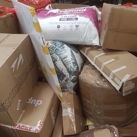 PALLET OF ASSORTED HOUSEHOLD GOODS AND PRODUCTS TO INCLUDE; PILLOWS, DUVET, BOXED FURNITURE ETC