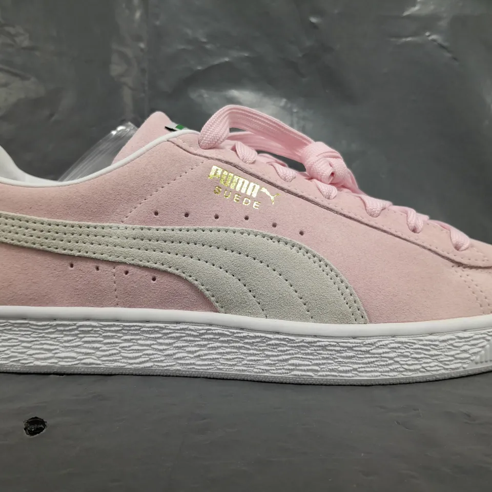 BOXED PAIR OF PUMA TRAINERS IN PINK/GREY SIZE UK 9