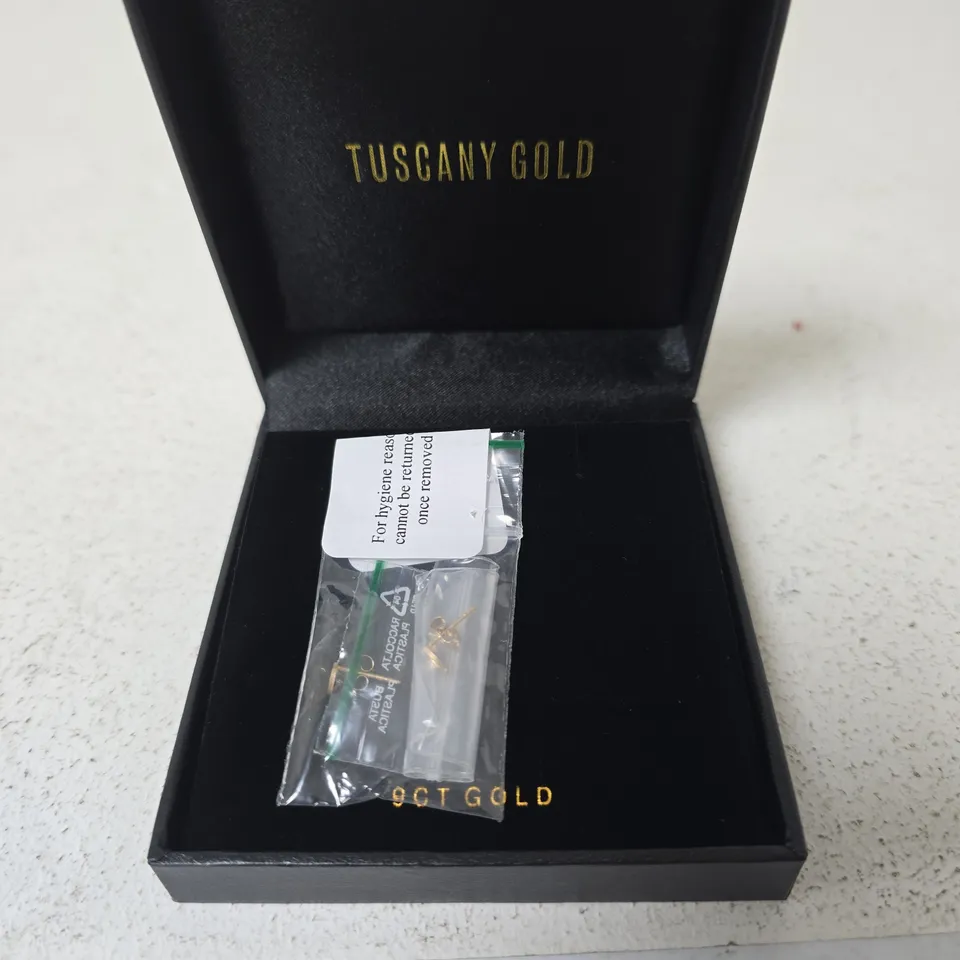 TUSCANY GOLD 9CT GOLD STUD EAR RINGS IN BLACK BOX