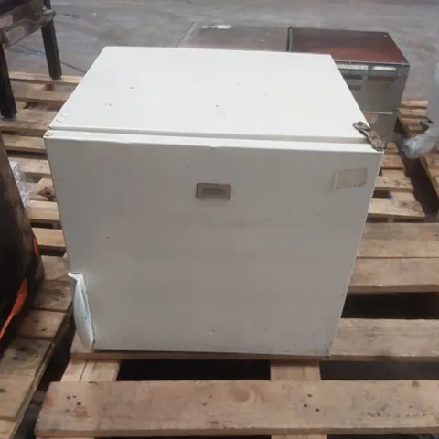 ZANUSSI ZUC053W FREEZER