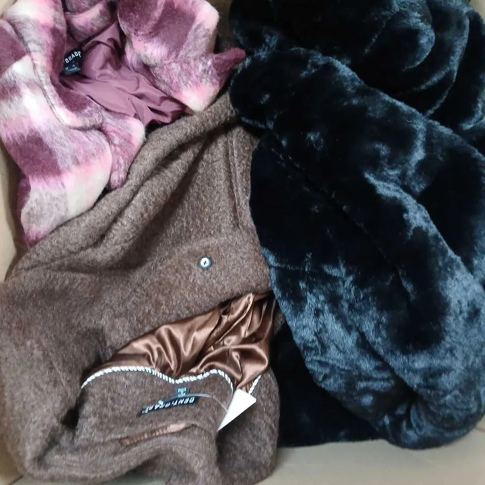 APPROXIMATELY 6CENTIGRADE LINED LONG COATS IN VARIOUS COLOURS AND SIZES 