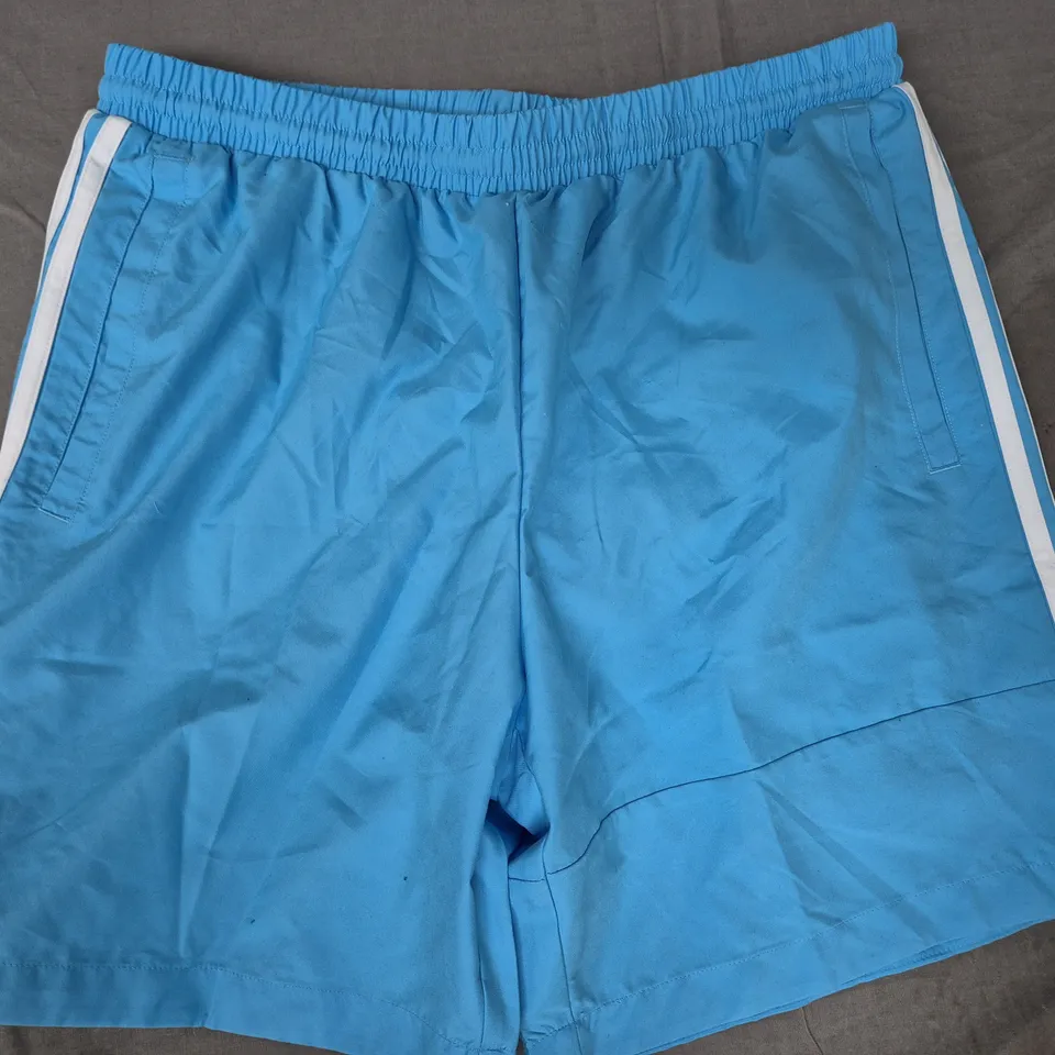 ADIDAS SHORTS IN BLUE SIZE UK LARGE