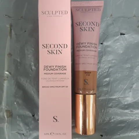 SCULPTED BY AIMEE CONNOLLY SECOND SKIN DEWY FINISH FOUNDATION - DEEP 7.0 (32ML)