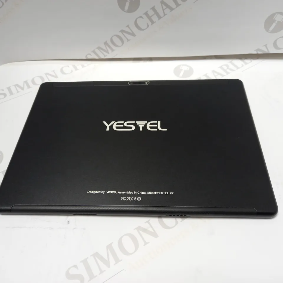 YESTEL X-SERIES ANDROID TABLET X7 WITH MOUSE, KEYBOARD AND CHARGER 