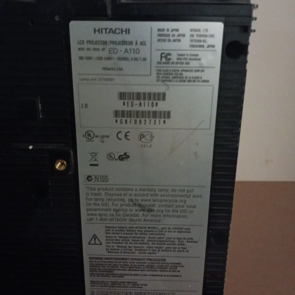 HITACHI ED-A110 LCD PROJECTOR