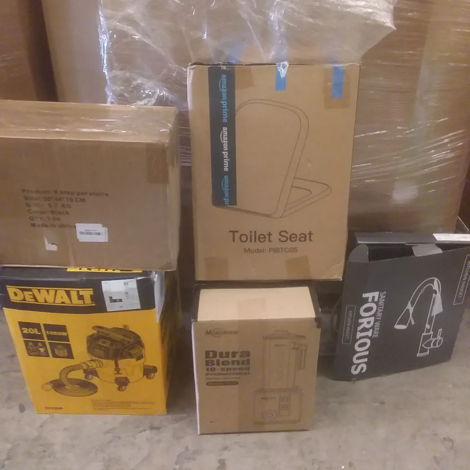 PALLET OF ASSORTED ITEMS INCLUDING KITCHEN FAUCET, BLENDER, TOILET SEAT, DEWALT HOOVER, 6 STEP PET STAIRS