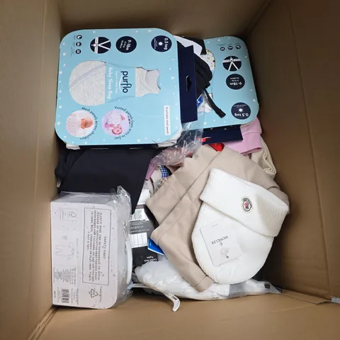 BOX OF APPROXIMATELY 25 ASSORTED KIDS CLOTHING ITEMS TO INCLUDE - TOP , SHORTS , T-SHIRT ETC