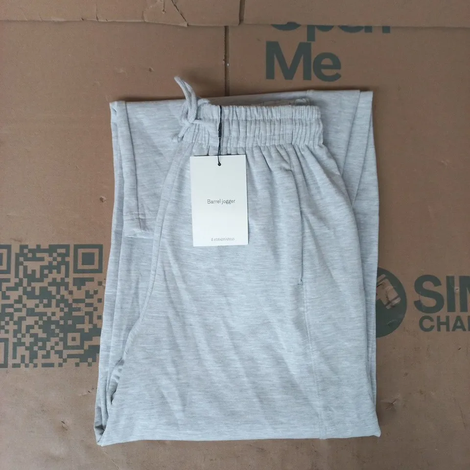 STRADIVARIUS BARREL JOGGERS IN GREY SIZE SMALL