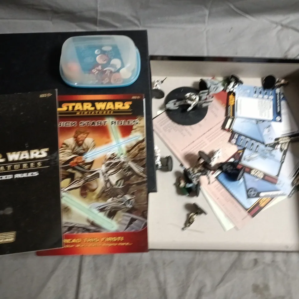 STAR WARS MINIATURES: REVENGE OF THE SITH STARTER GAME – BOXED SET