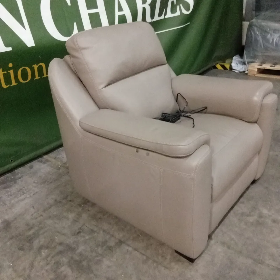 QUALITY DESIGNER ITALIAN MADE TERMINAL LEATHER ELECTRIC RECLINER ARMCHAIR