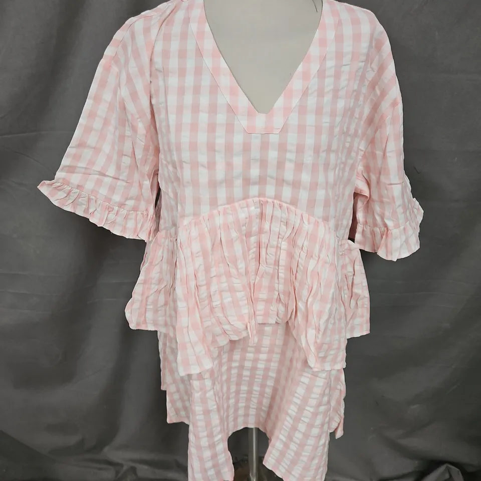 NATIVE YOUTH BONNIE CHECK RUFFLE TIERED DRESS IN PINK SIZE L