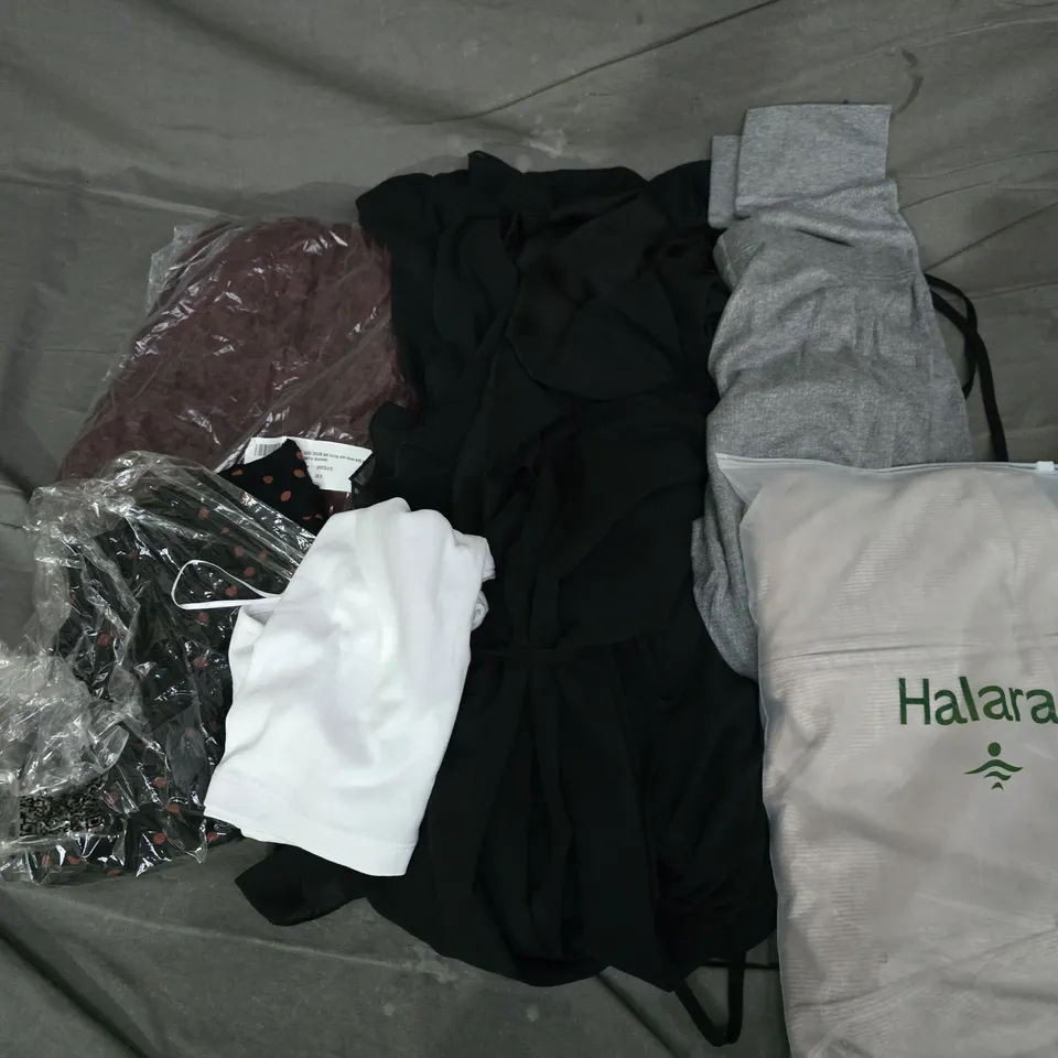 APPROXIMATELY 35 ASSORTED CLOTHING ITEMS IN VARIOUS SIZES, STYLES & COLOURS TO INCLUDE DRESSES, TOPS, BOTTOMS, ETC - COLLECTION ONLY