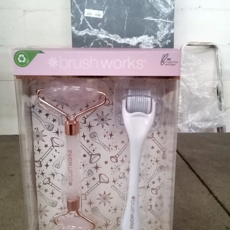 BOXED BRUSHWORKS REJUVENATING SKIN SET 