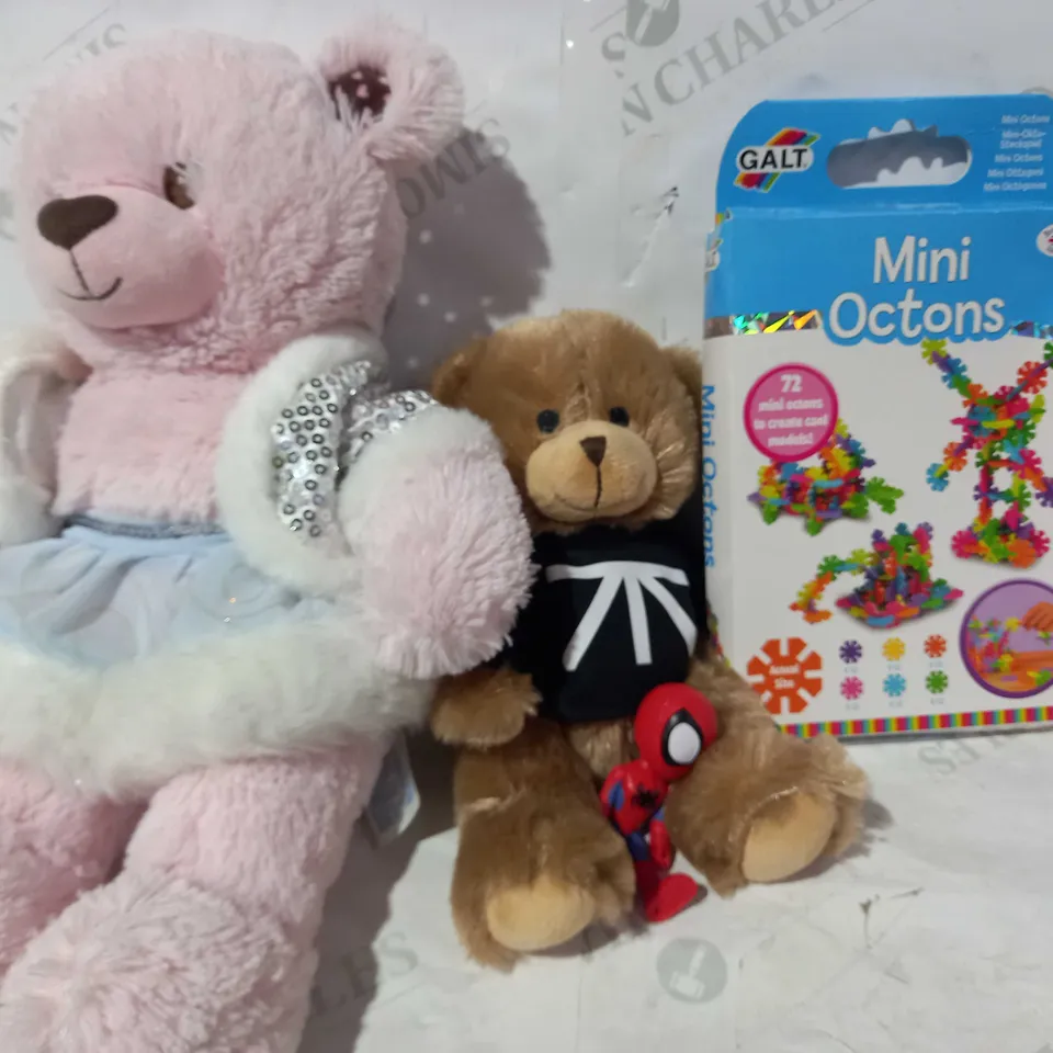 BOX OF APPROXIMATELY 8 ASSORTED TOYS AND GAMES TO INCLULDE GALT MINI OCTONS, SPIDER-MAN FIGURE, REGAL TOYS TEDDY SOFT TOY, ETC