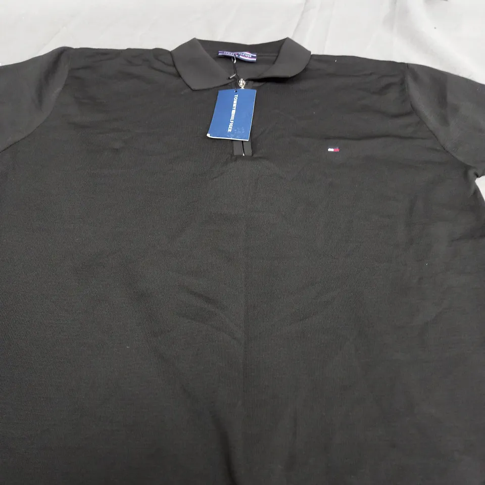 TOMMY HILFIGER BLACK QUARTER ZIP WITH COLLAR - LARGE