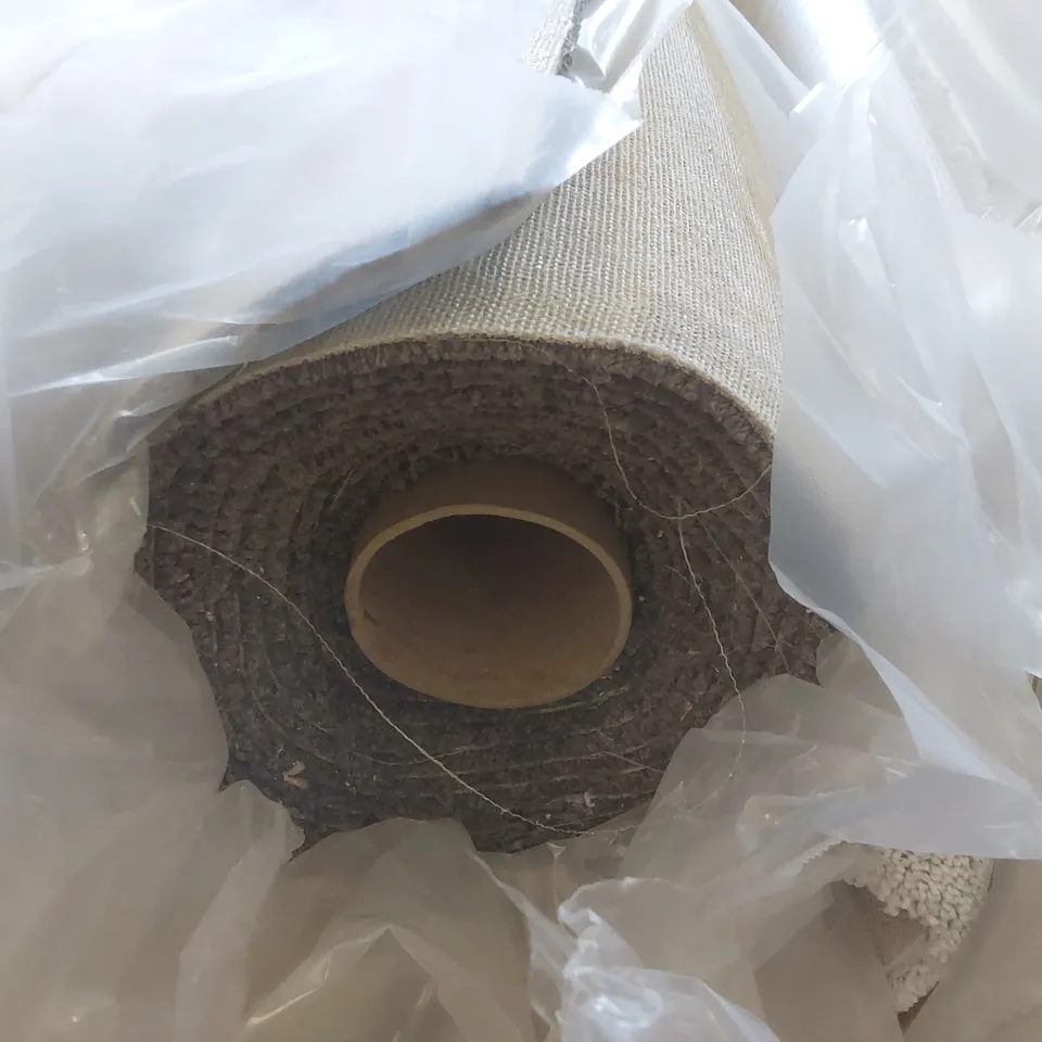 ROLL OF QUALITY EC AURA TEDDY CARPET - APPROXIMATELY 6.8 x 5m