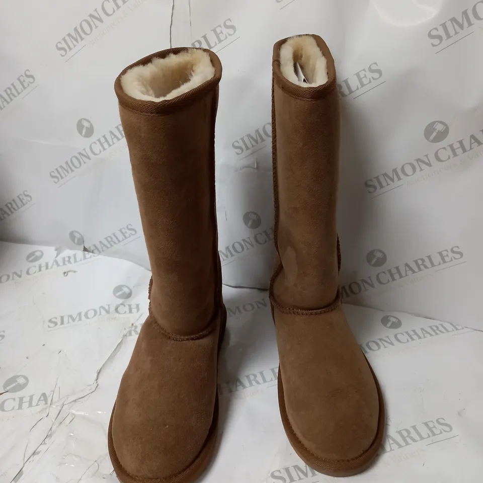 BOXED EMU AUSTRALIA WATER RESISTANT CHESNUT COLOUR BOOTS SIZE 4