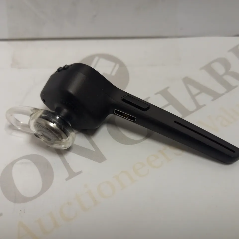 PLANTRONICS BLUETOOTH HEADSET WITH CHARGER