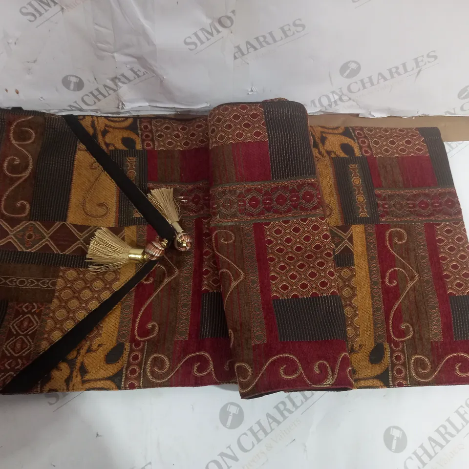 TABLE RUNNER