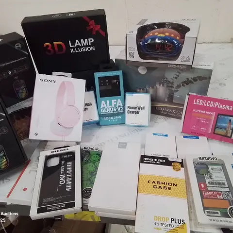 BOX CONTAINING LARGE AMOUNT OF BOXED ELECTRICAL ITEMS TO INCLUDE: LED WAX CANDLE LIGHTS, SONY HEADPHONES, 3D ILLUSION LAMPS, PC MOUSE, PHONE CHARGER CABLES AND LOTS MORE.