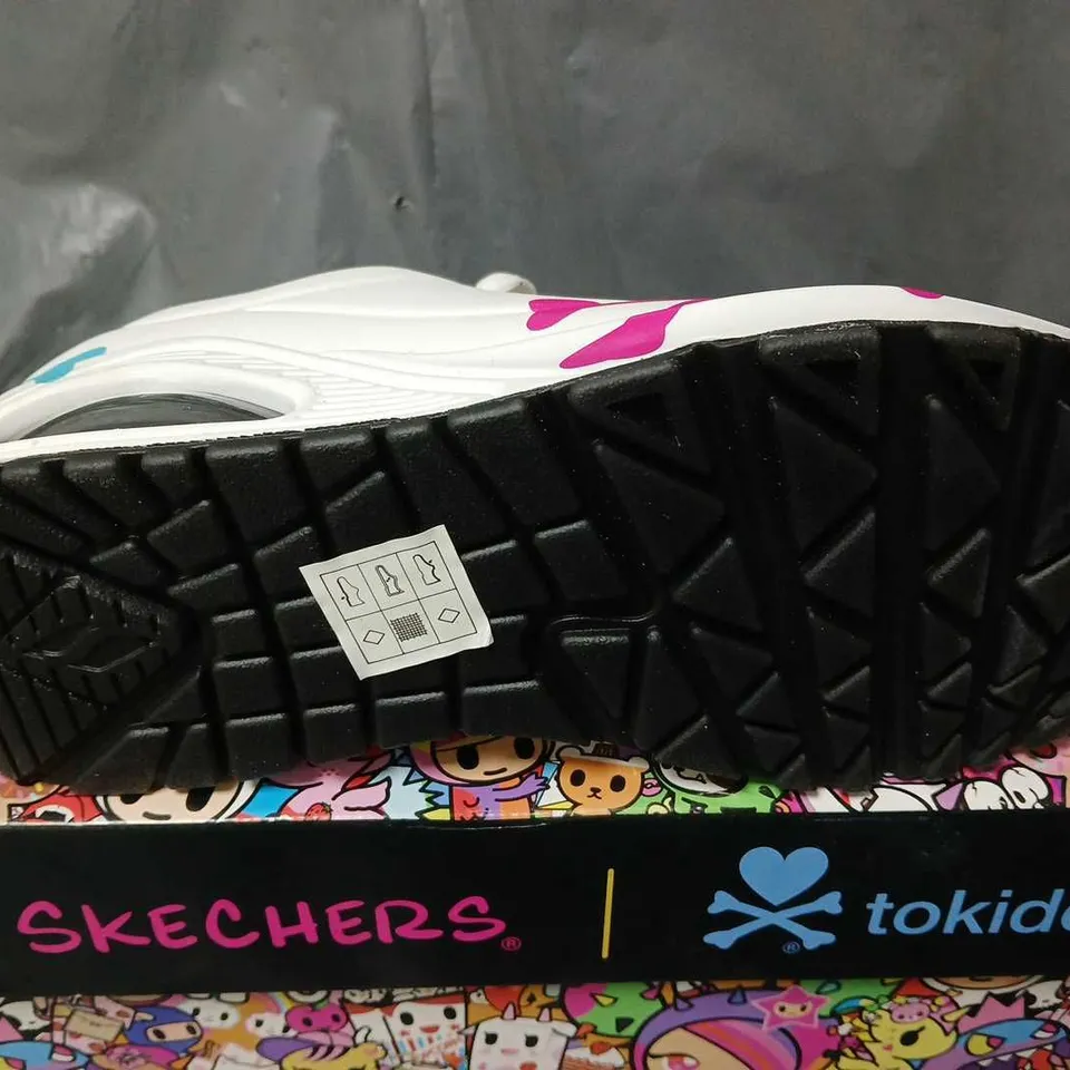 BOXED SKECHERS TOKIDOKI TRAINERS IN WHITE - SIZE 3.5