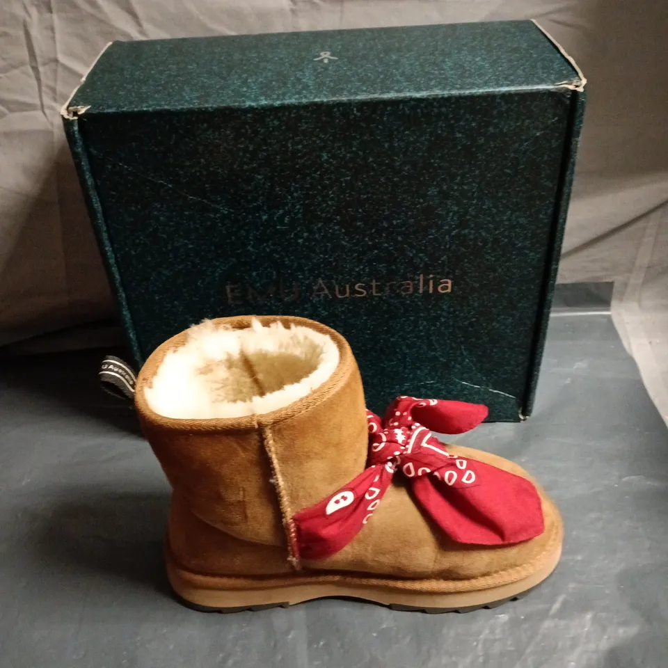 EMU AUSTRALIA  BOOTS – BROWN SUEDE WITH SHEARLING  – BOXED - SIZE EUR 39