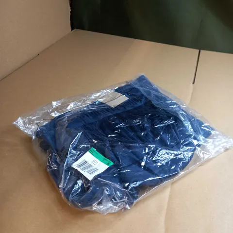BAGGED NIKE XL NAVY SLIM FIT SHORTS