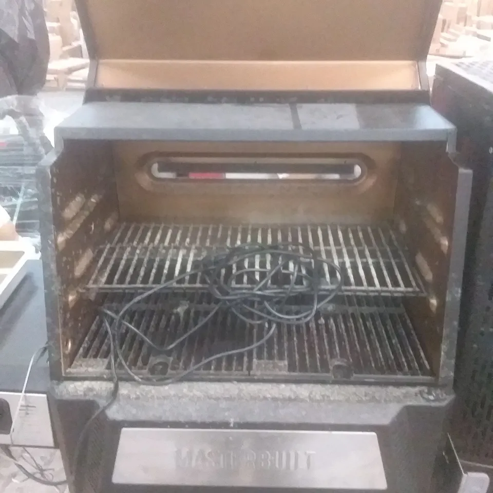 MASTERBUILT GRAVITY SERIES 560 CHARCOAL GRILL