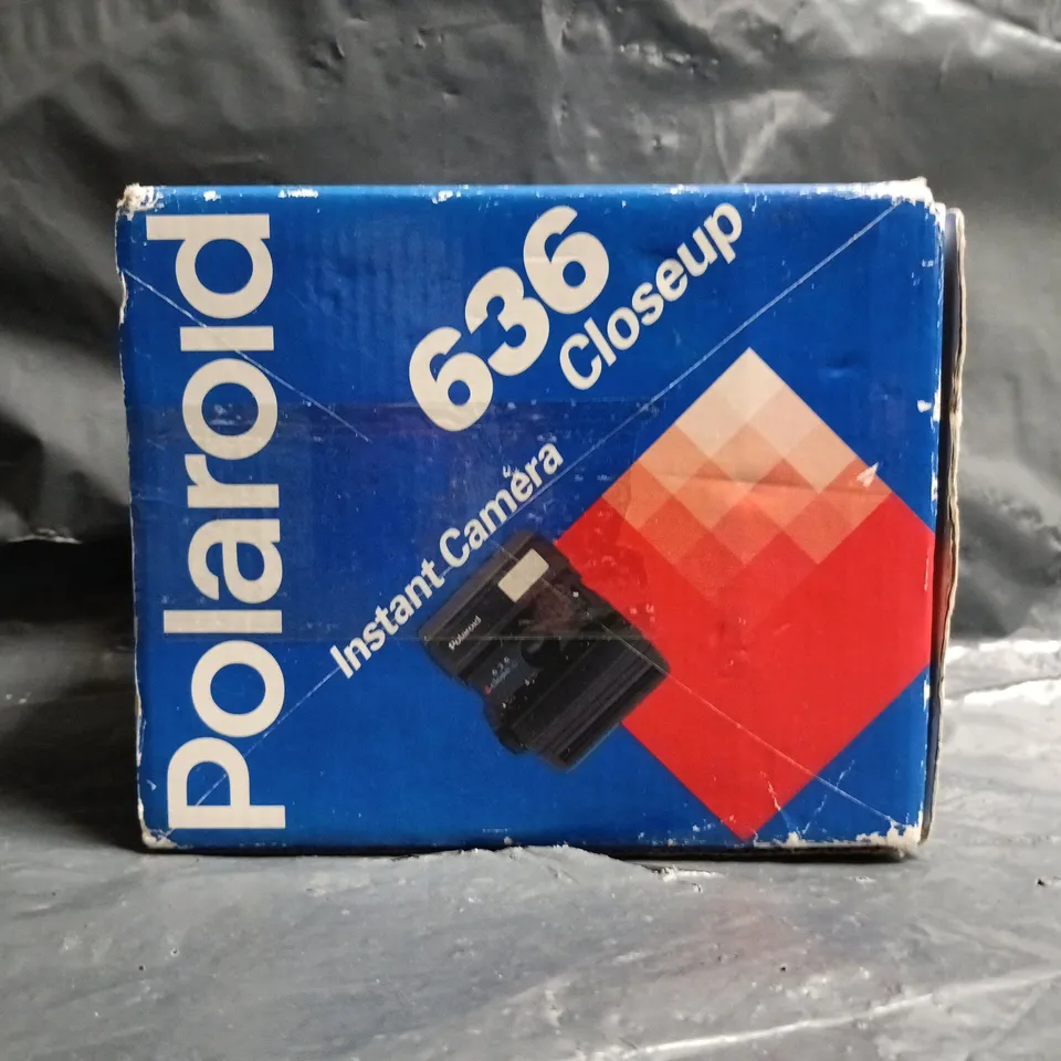 BOXED POLAROID 636 CLOSEUP INSTANT CAMERA