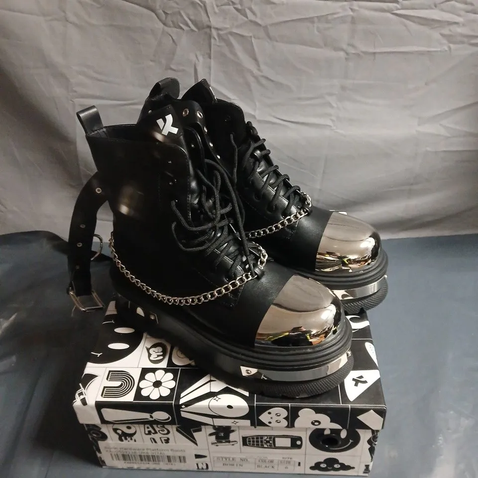 KOI BORIN BLACK LEATHER COMBAT BOOTS WITH CHROME TOE CAP AND CHAIN DETAIL, UK 6