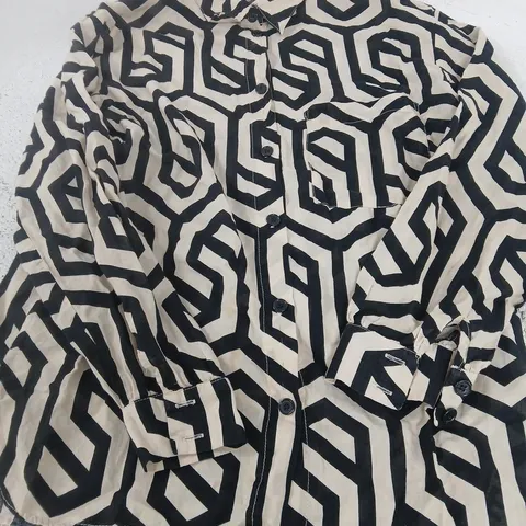 ZARA GEOMETRIC-PRINT SHIRT – BEIGE/BLACK – UK S (EU S, US S) – MADE IN MOROCCO
