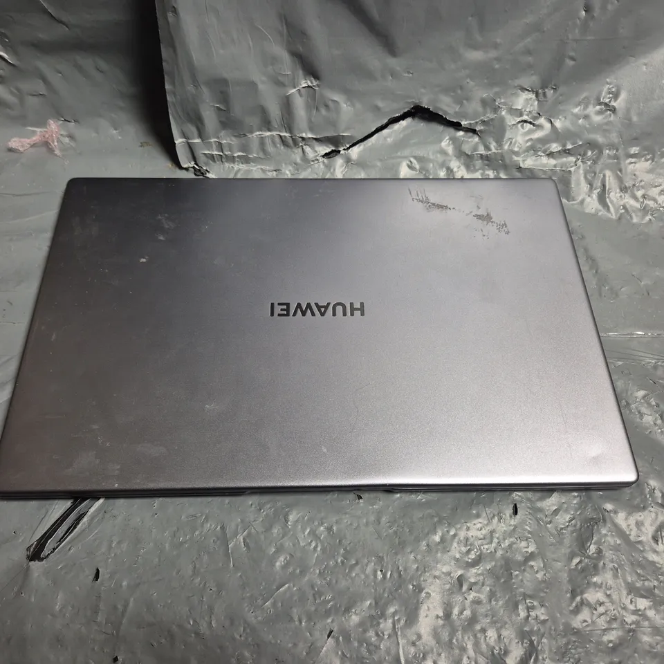 HUAWEI LAPTOP - MODEL UNSPECIFIED
