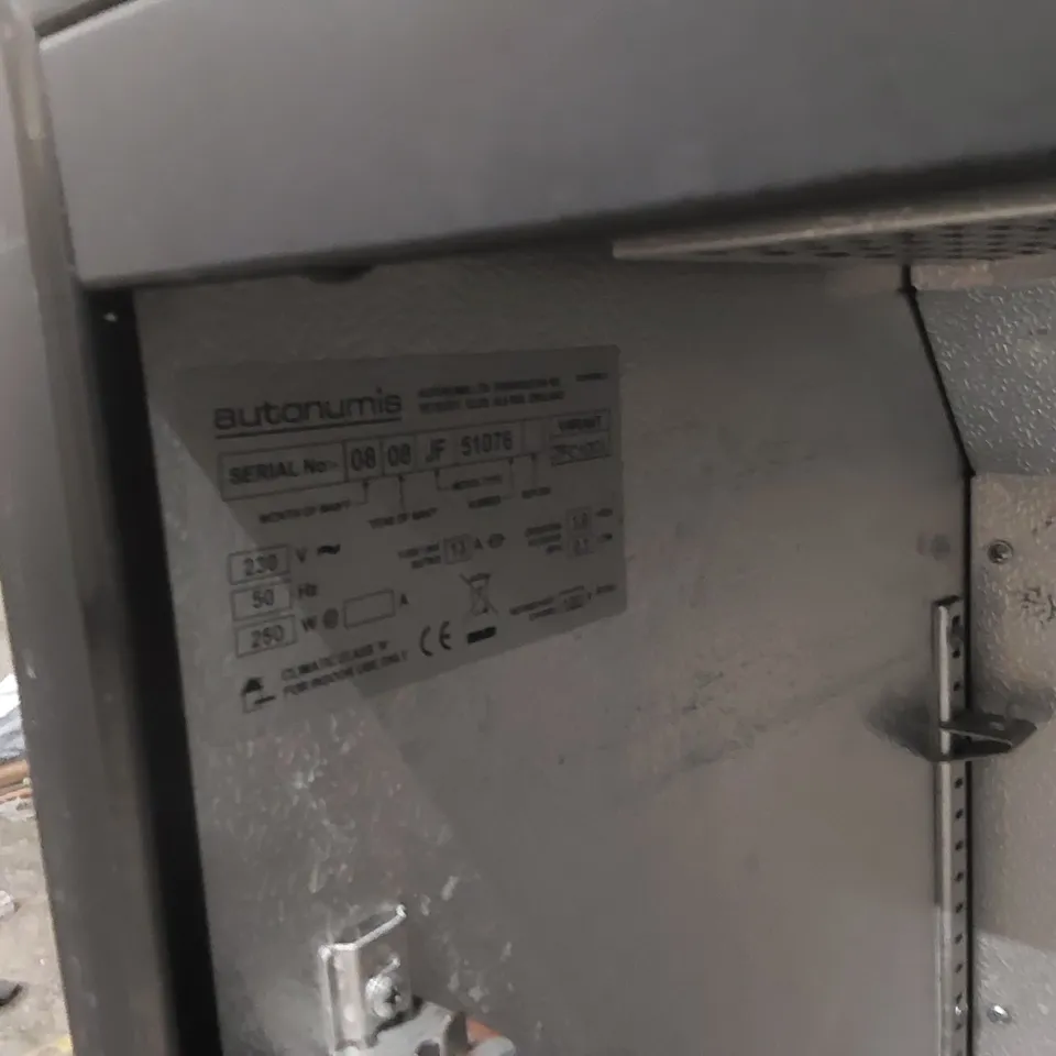 AUTONUMIS COMMERCIAL DRINKS DISPLAY FRIDGE 