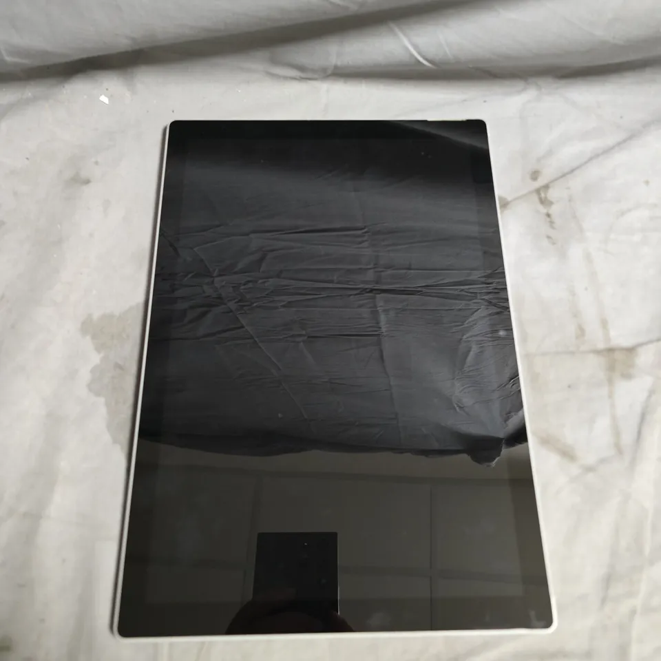MICROSOFT SURFACE PRO 1796 TABLET