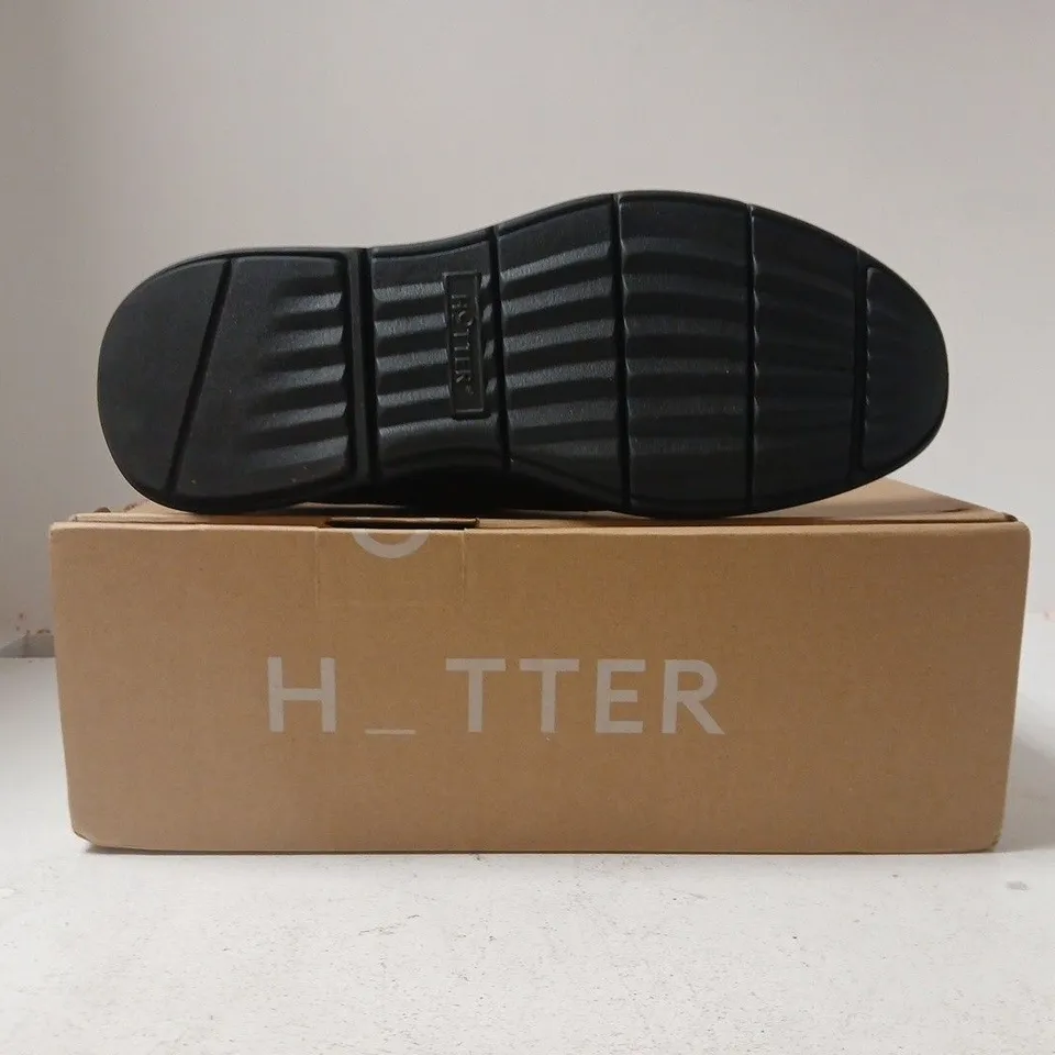 BOXED PAIR OF HOTTER HUGO LACE UP SHOES IN RICH TAN SIZE UK 9.5