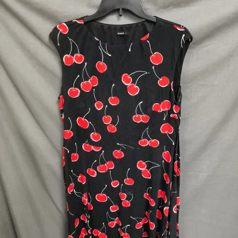 ROMAN LADIES BLACK CHERRY PRINT DRESS SIZE 18