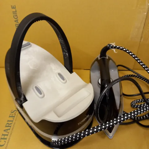 TOWER CERAGLIDE 2700W STEAM GENERATOR IRON