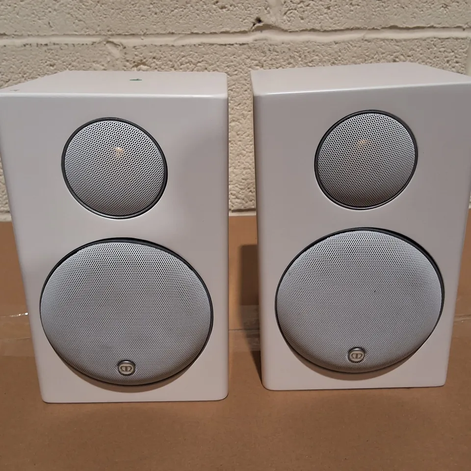 PAIR OF MONITOR AUDIO RADIUS 90 SPEAKERS IN WHITE 