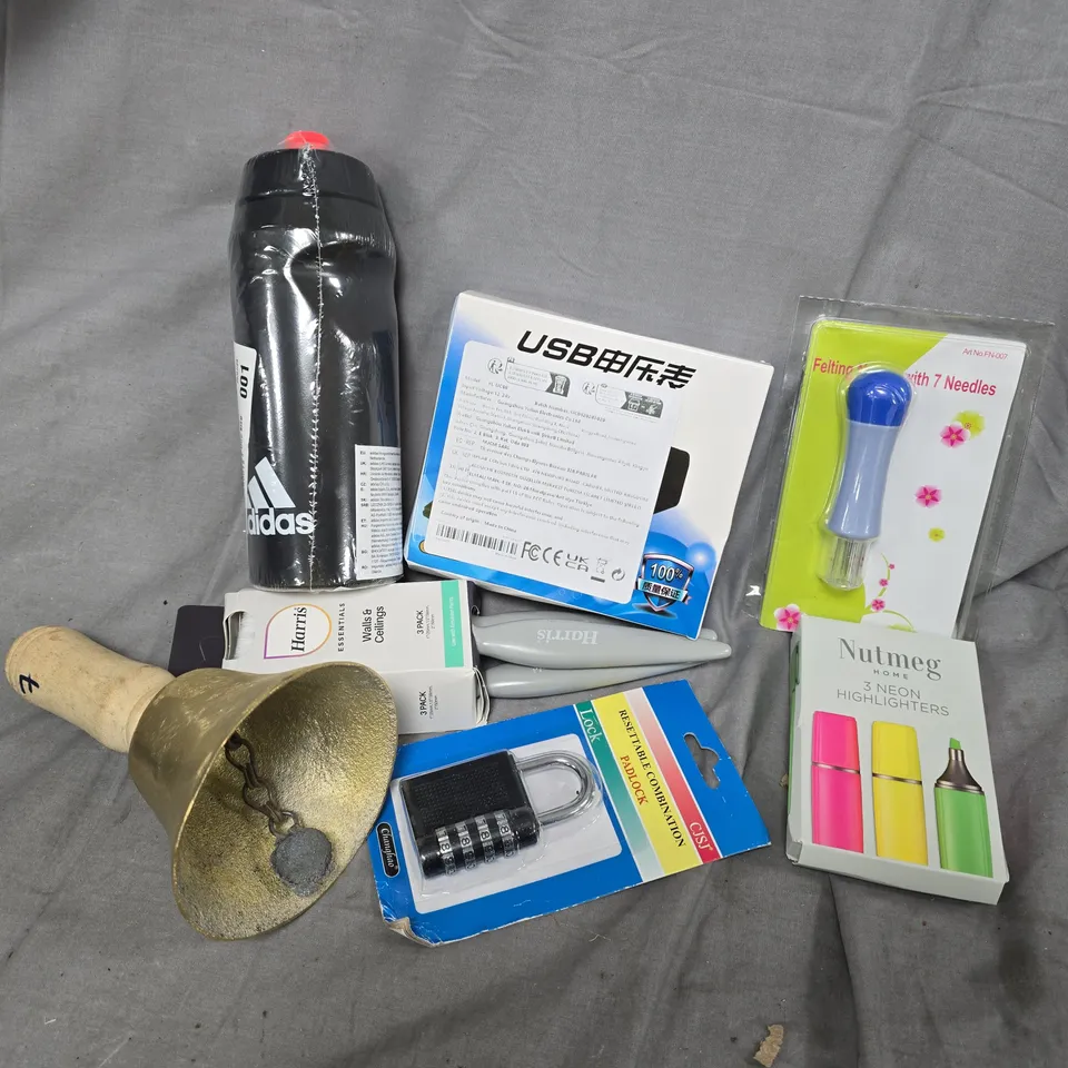 APPROXIMATELY 15 ASSORTED HOUSEHOLD ITEMS TO INCLUDE ADIDAS SPORTS BOTTLE, PADLOCKS, NEON HIGHLIGHTERS, ETC
