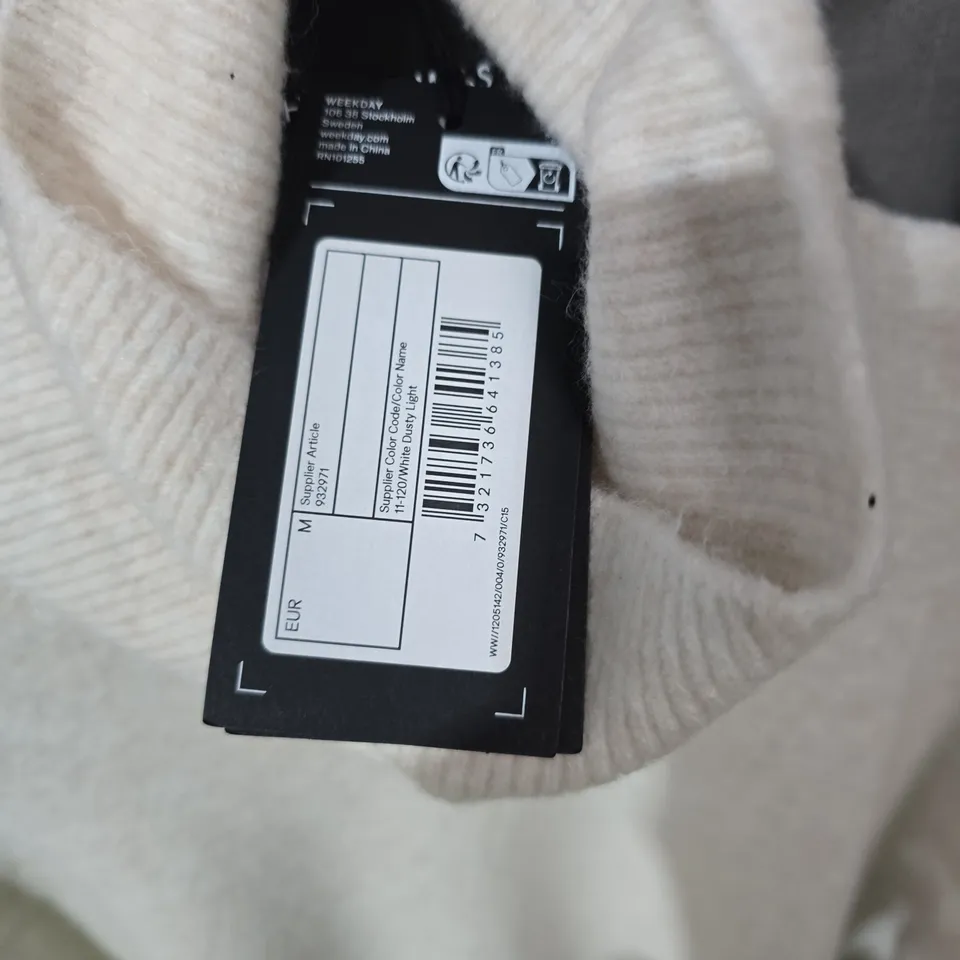 Weekday Cream Turtleneck Knit Jumper – UK Size M (Original: M)