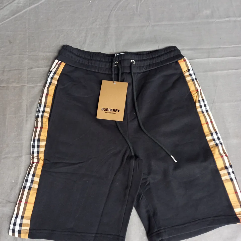 BURBERRY SHORTS IN BLACK SIZE XS