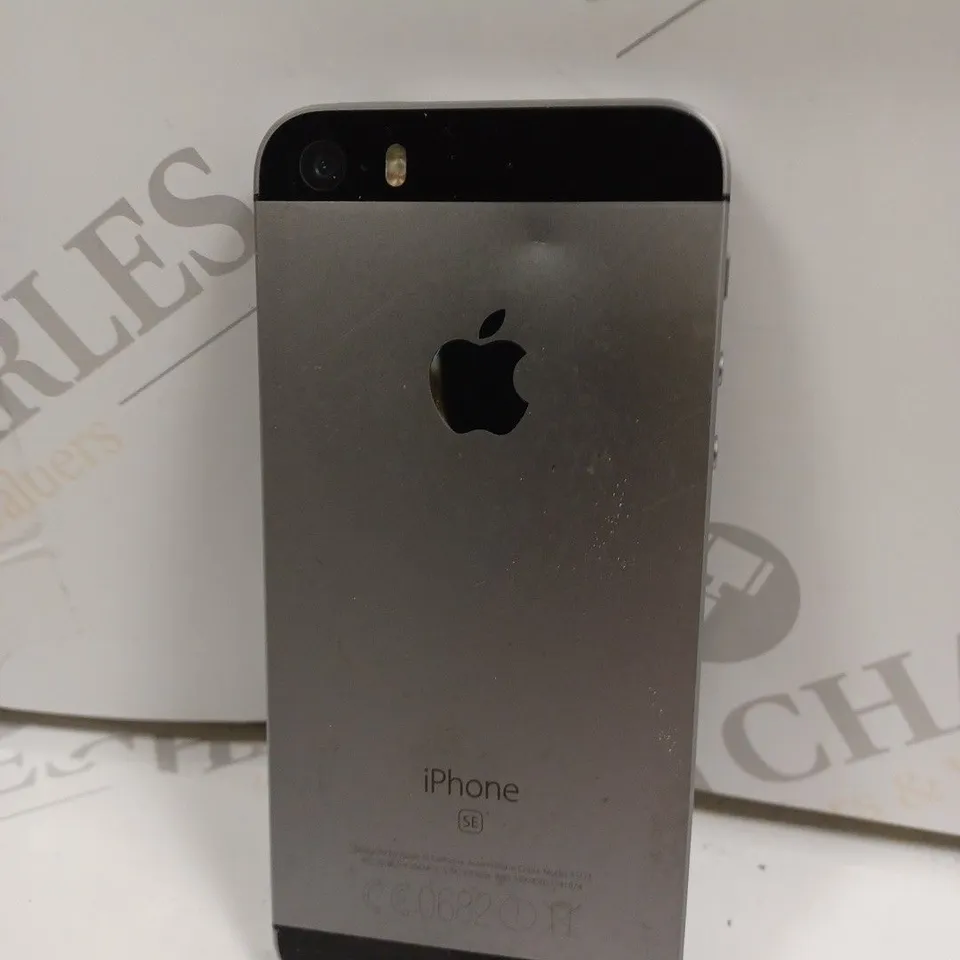 UNBOXED APPLE IPHONE SE MOBILE PHONE - A1723
