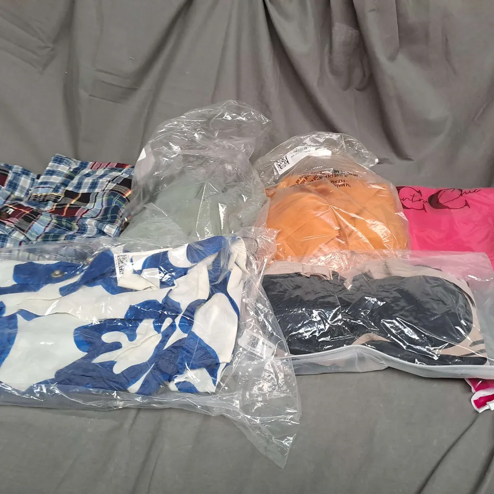 LARGE QAUNTIITY OF ASSORTED CLOTHING ITEMS IN VARIOUS STYLES, SIZES AND COLOURS