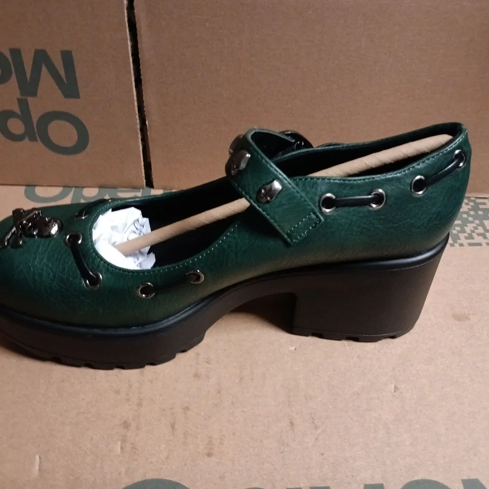 BOXED KOI TIRA JUNIPER STITCHED UP GREEN PLATFORM LOAFERS WITH BUCKLE STRAP - UK 7