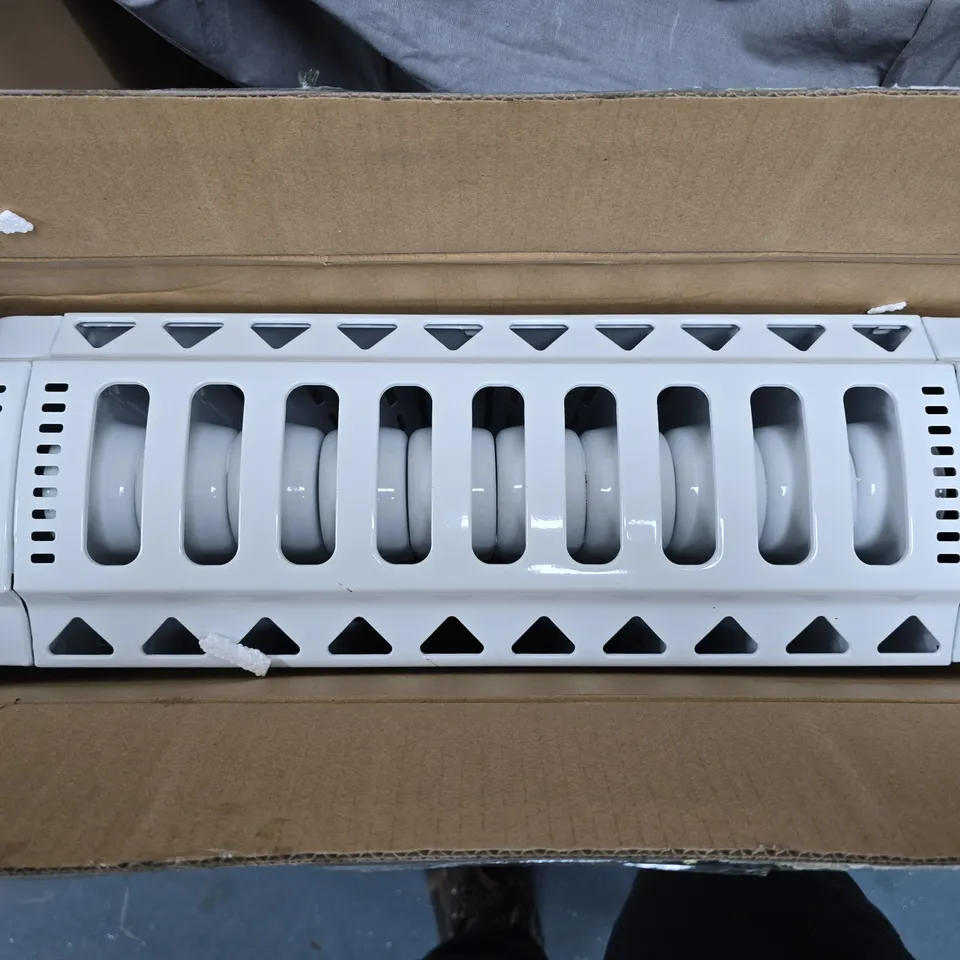 BOXED DELONGHI DRAGON 4 OIL FILLED RADIATOR - COLLECTION ONLY